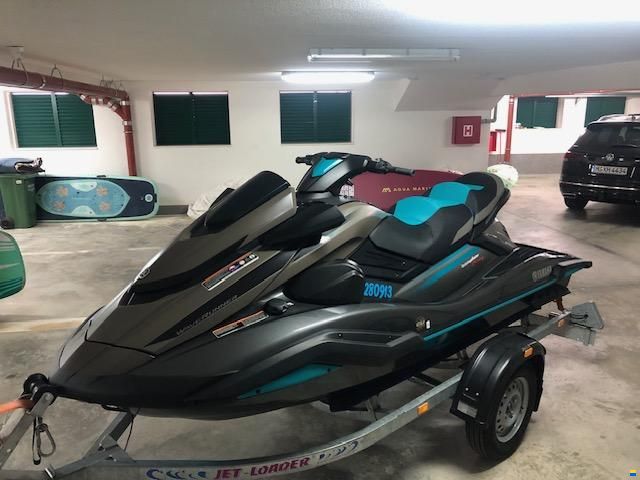 Yamaha WaveRunner FX Cruiser HO