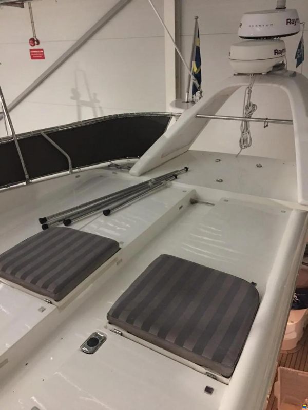 Sealine T47