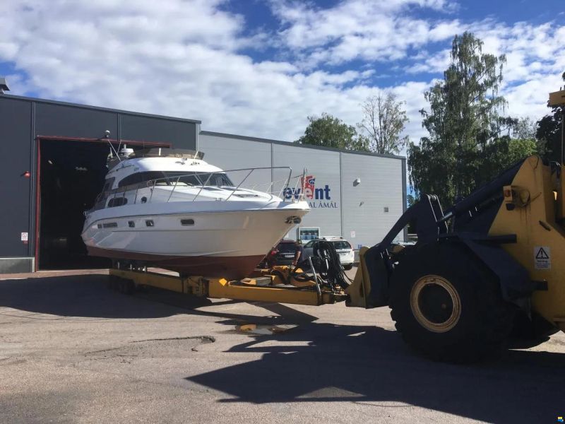 Sealine T47