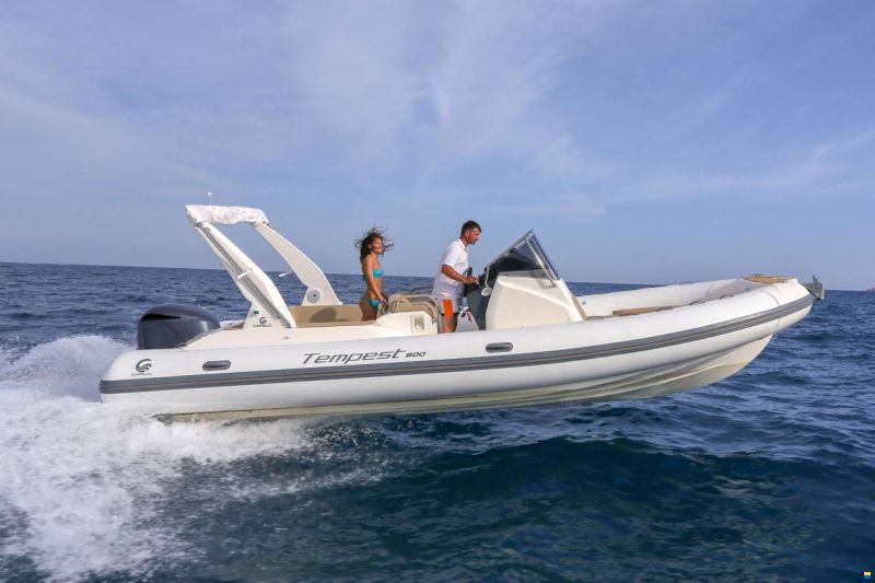 Capelli Tempest 800
