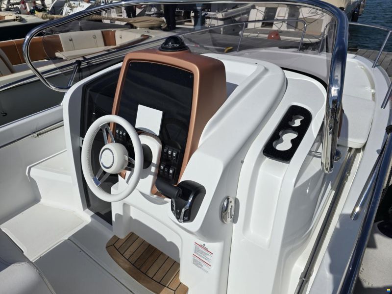 Capoforte by Invictus CX 240