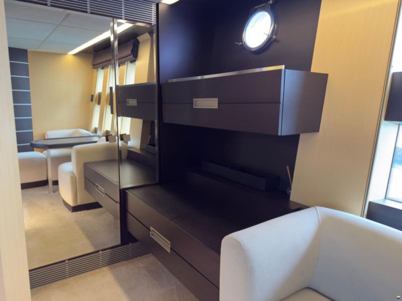 Azimut 86s