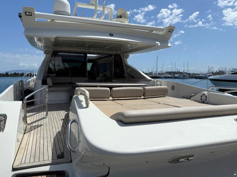 Azimut 86s