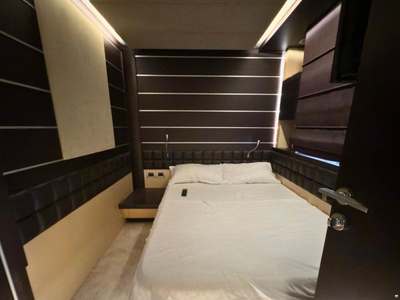 Azimut 86s