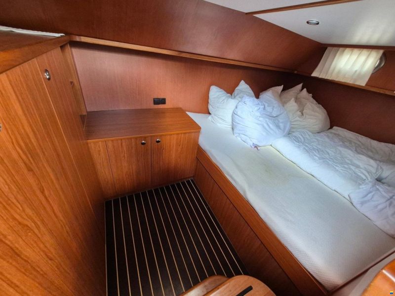Marco Yachts 860 AK