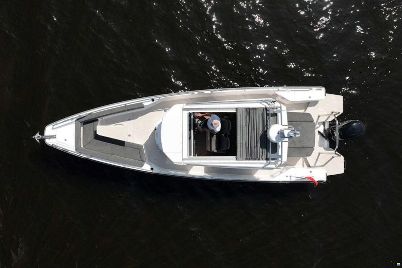 Axopar 28 Cabin