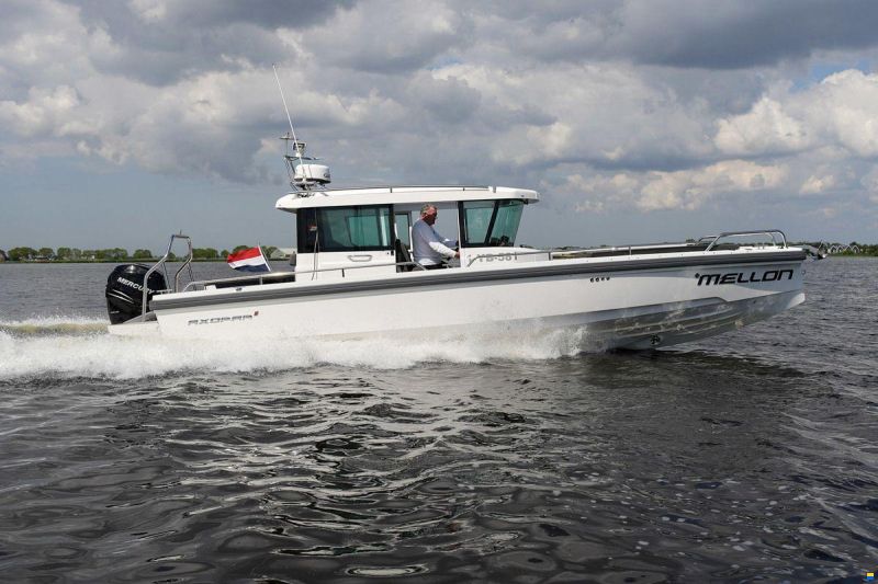 Axopar 28 Cabin