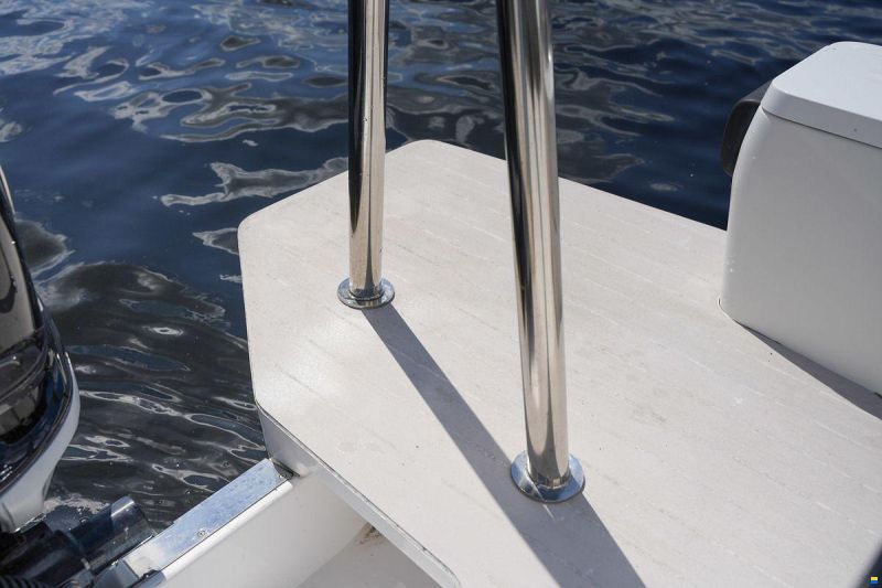 Axopar 28 Cabin