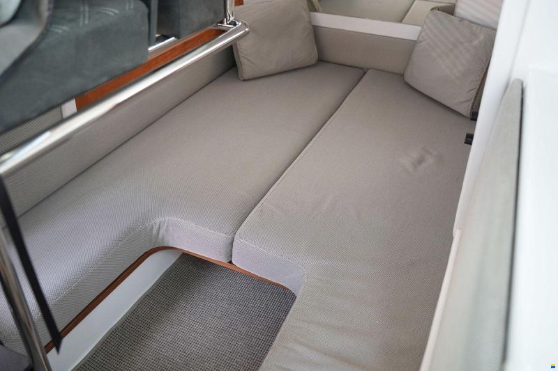 Axopar 28 Cabin