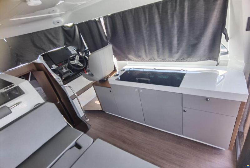 Beneteau Antares 11 Fly