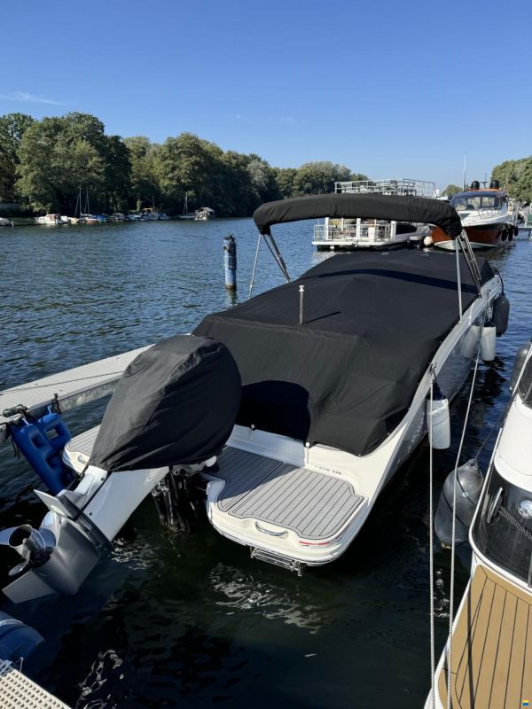Sea Ray SDX 270 Outboard