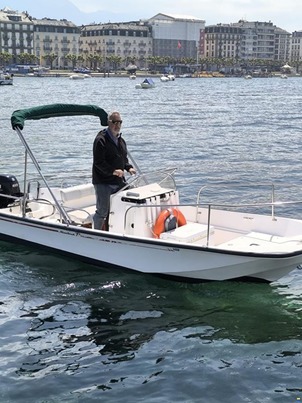 Boston Whaler Montauk 17