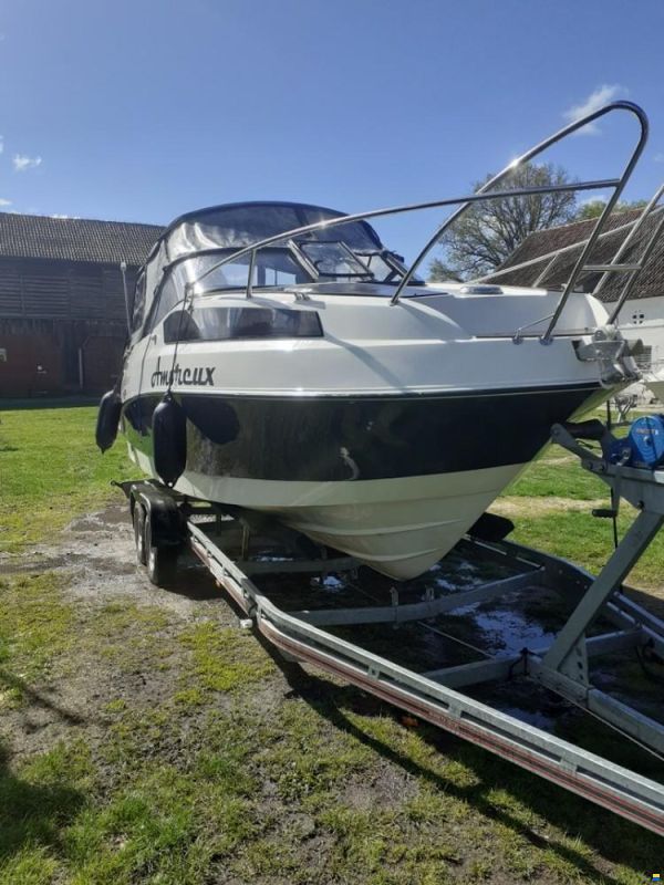 Massiv Boats Cabina 395
