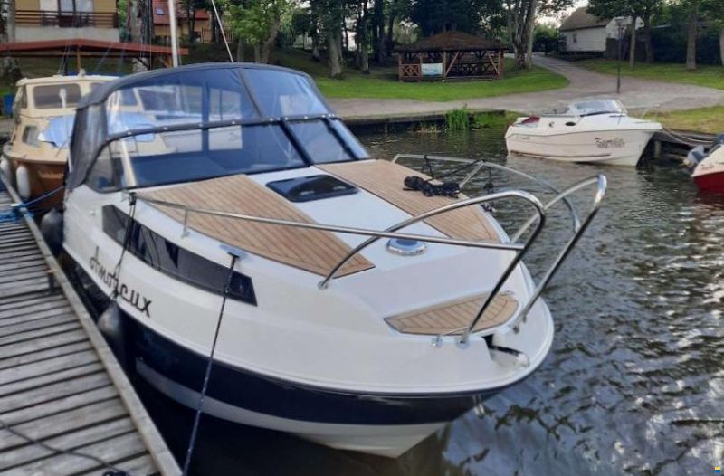 Massiv Boats Cabina 395