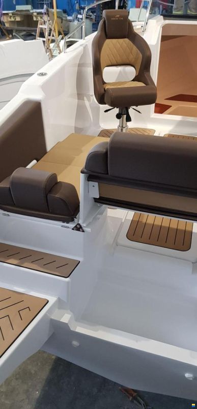 Marine Time QX640 Concept Cruiser