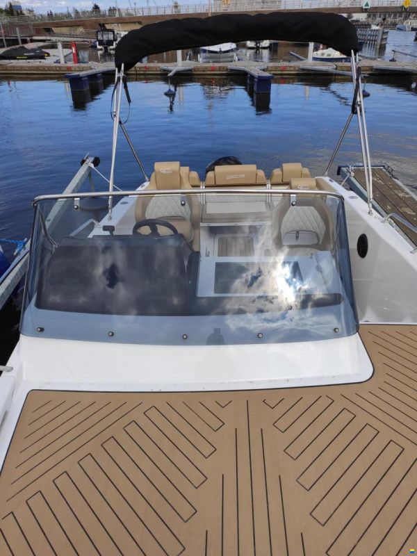 Marine Time QX640 Concept Cruiser