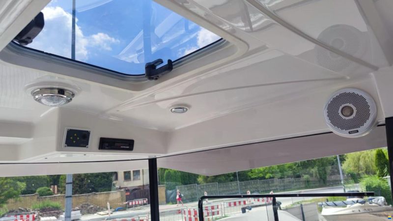 Marine Time QX650 Pilot House