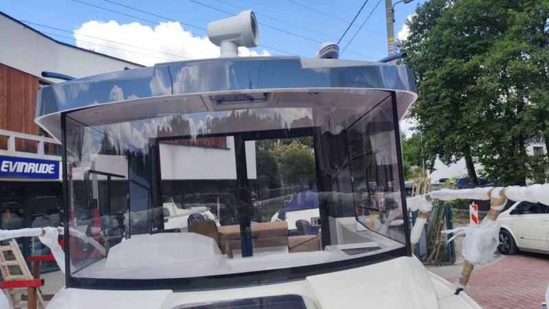 Marine Time QX650 Pilot House