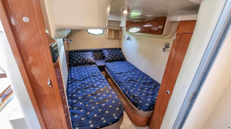 Regal 4060 Commodore