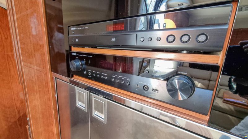 Regal 4060 Commodore