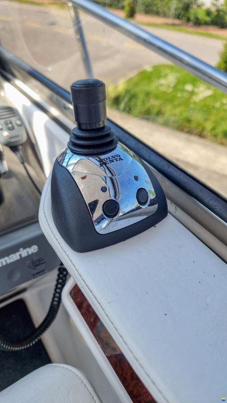 Regal 4060 Commodore