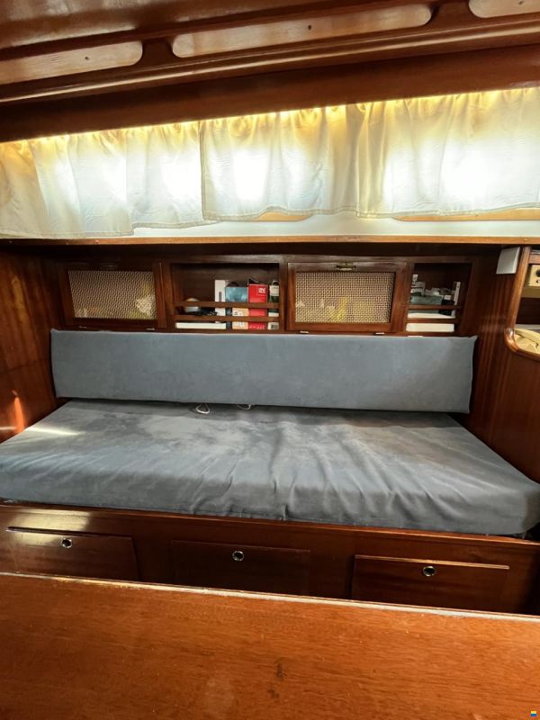 Athena 30