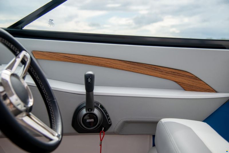 Regal LS9 Surf Ultimate Hensa Edition