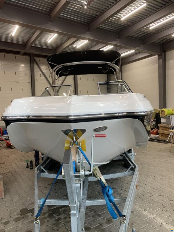 Rinker 220 MTX