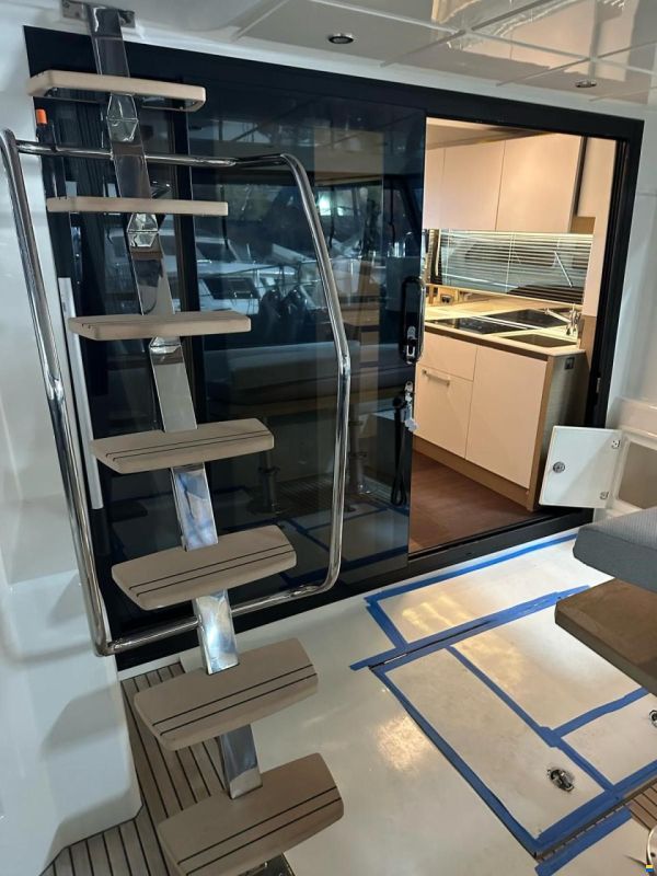 Prestige 460