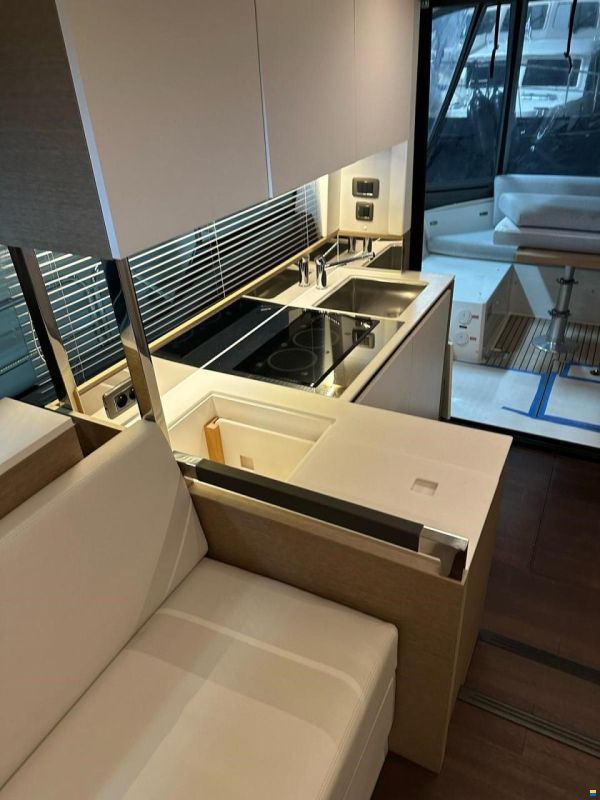 Prestige 460