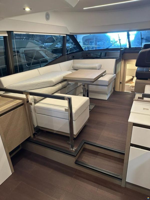 Prestige 460