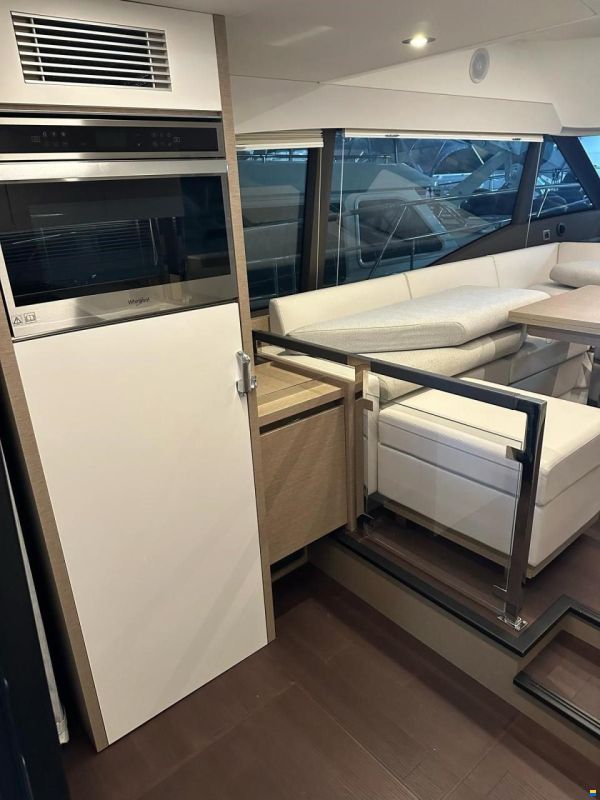 Prestige 460