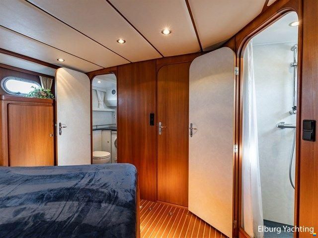 Sturier 480 AC - Vast Stuurhuis
