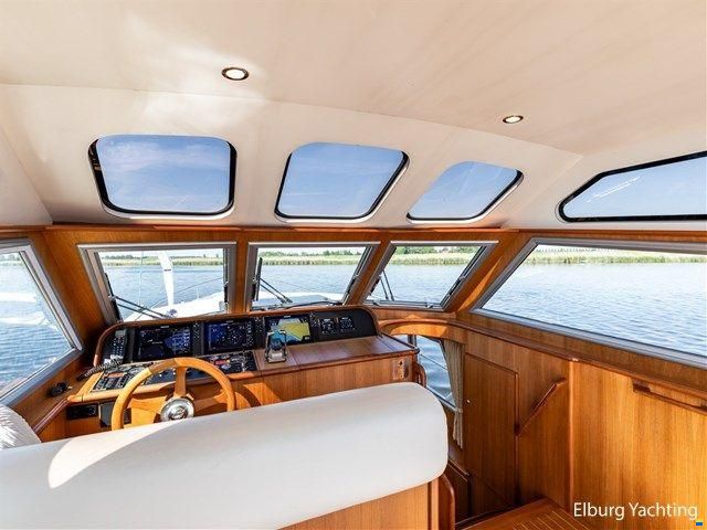 Sturier 480 AC - Vast Stuurhuis