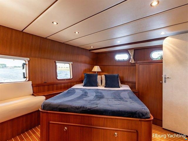 Sturier 480 AC - Vast Stuurhuis