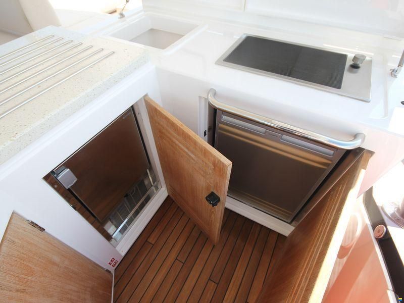 Sunseeker 76 Yacht