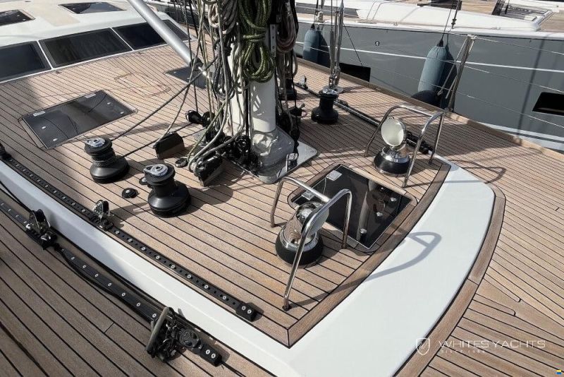 B60 Pilot House