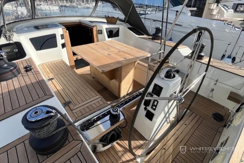 B60 Pilot House