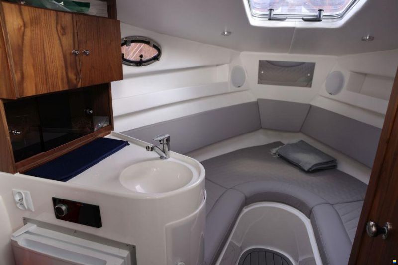 Coral 750 Hard Top