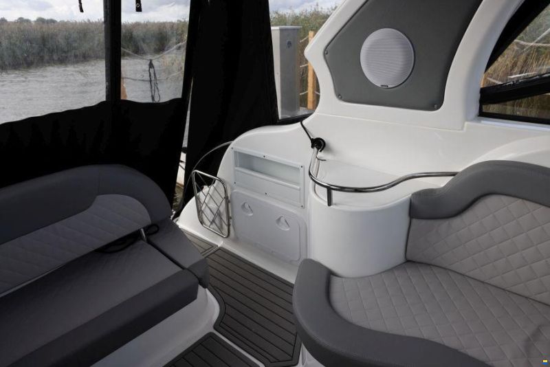 Coral 750 Hard Top