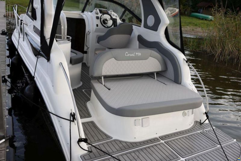 Coral 750 Hard Top