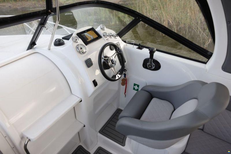 Coral 750 Hard Top