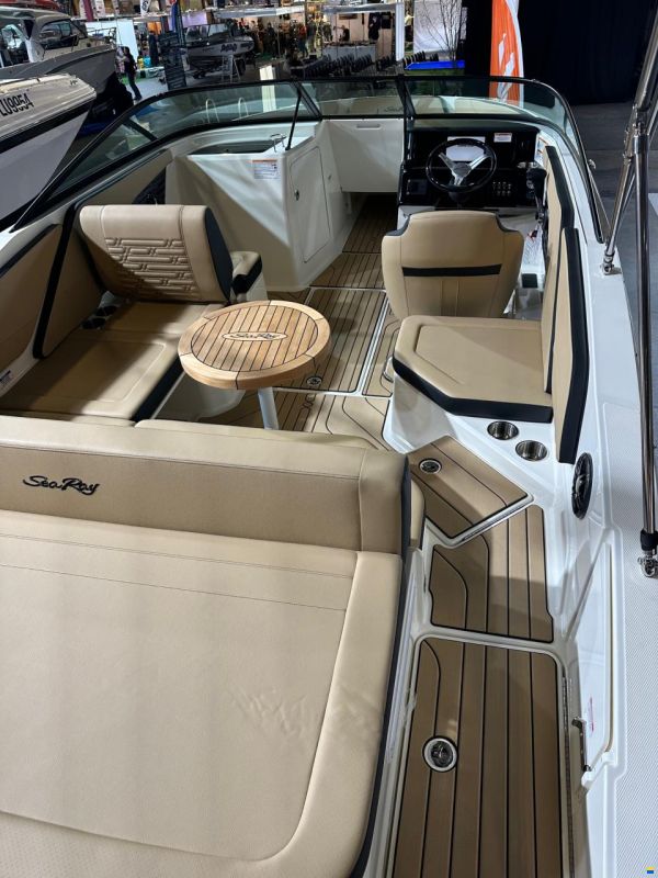 Sea Ray SPX 210 New model
