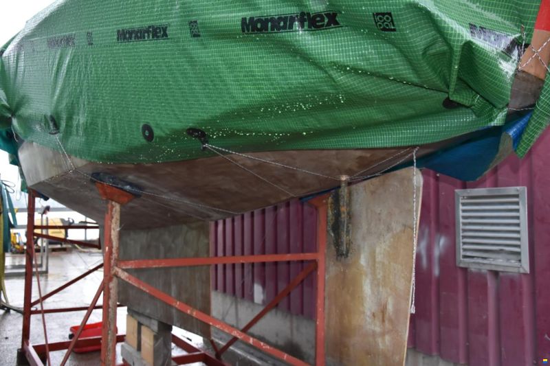 Hydraulikhubwagen mit Segelbootböcken