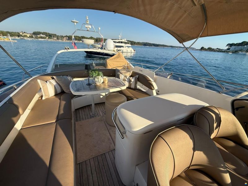 Princess 61