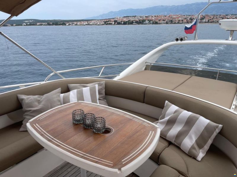Princess 61