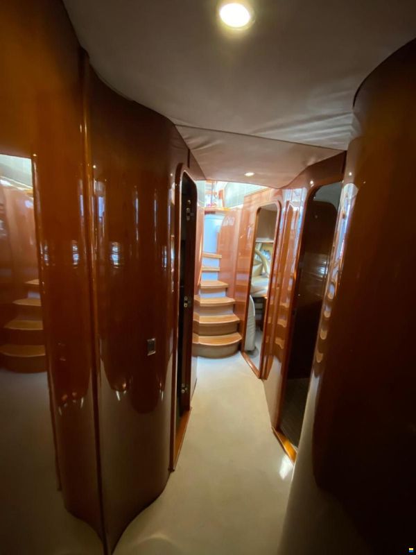 Princess 61