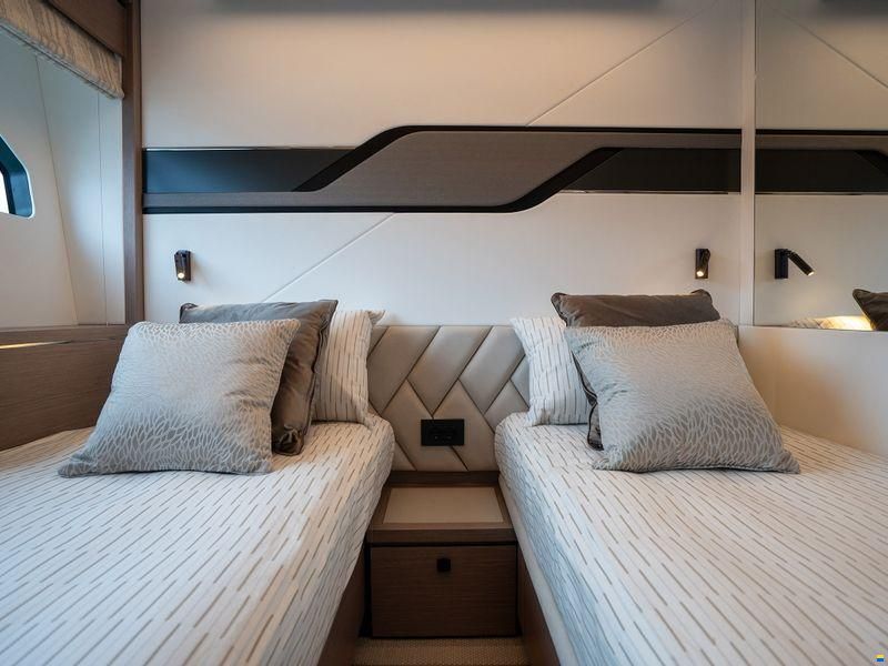 Sunseeker 75 Sport Yacht