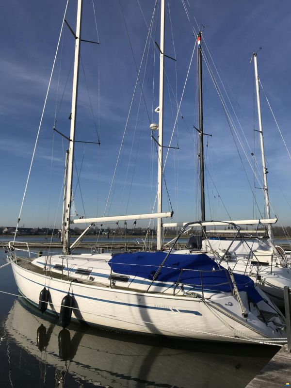 Bavaria 37 S