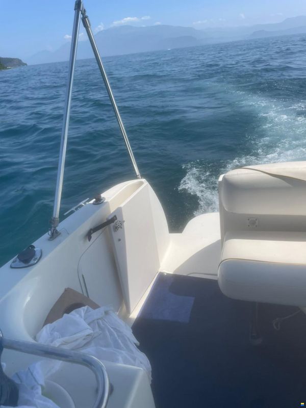 Sea Ray Sundancer 260